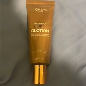 L’Oréal Lumi Glotion